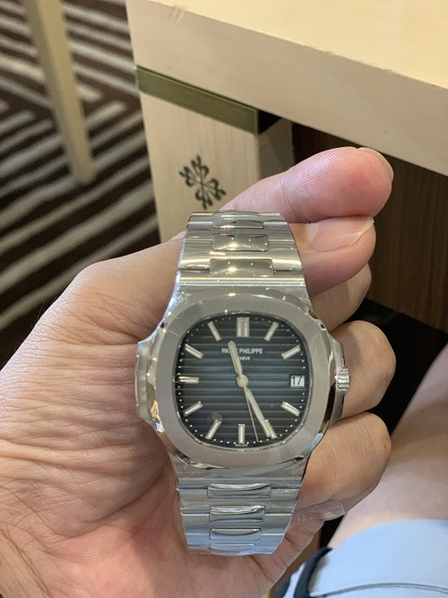 PATEK PHILIPPE 百達翡麗 Nautilus  5711